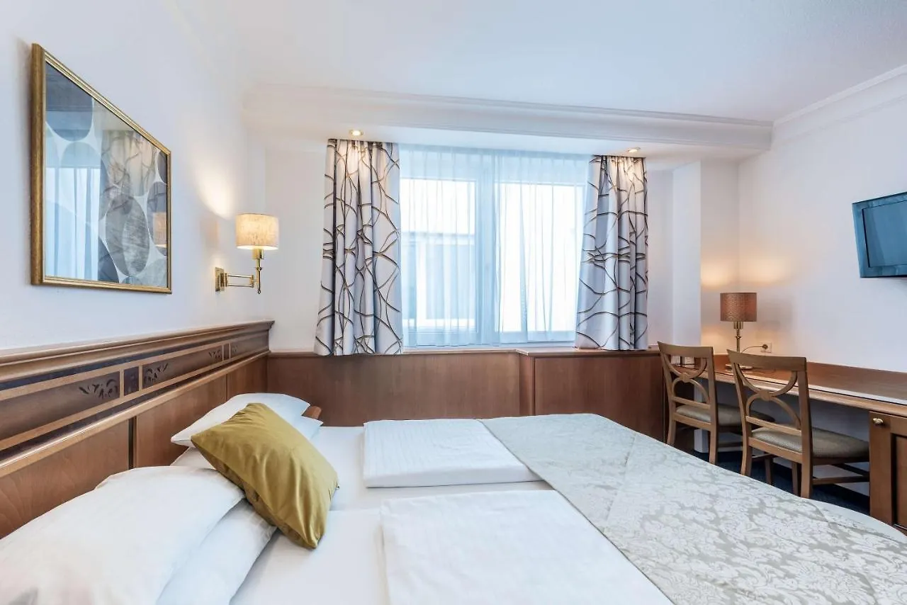 Hotel Mondschein Innsbruck
