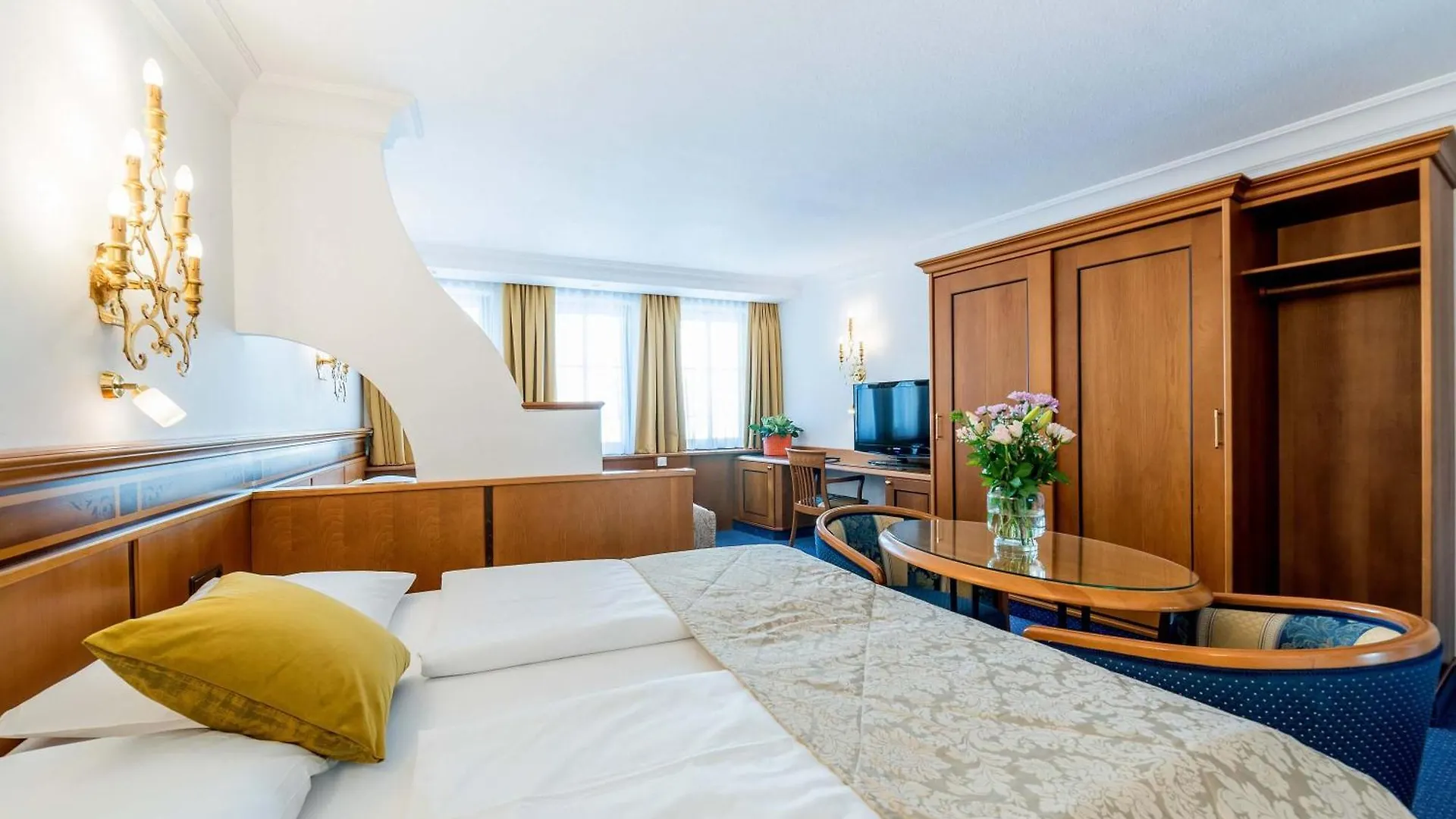 ****  Hotel Mondschein Innsbruck Austria