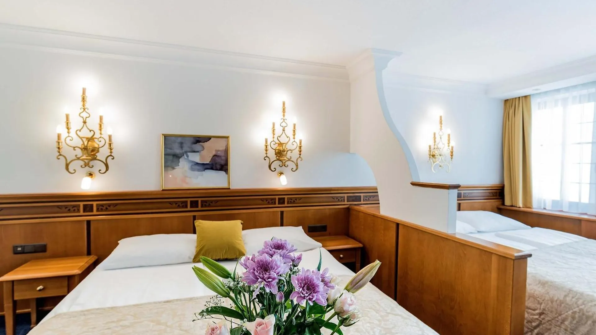 Hotel Mondschein Innsbruck Austria