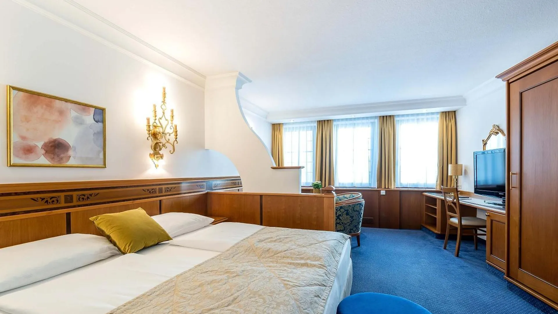 Hotel Mondschein Инсбрук